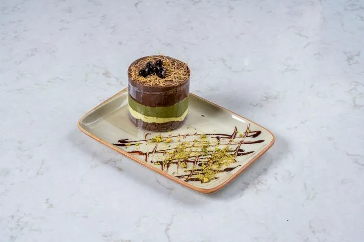 Dubai Tower Cake – Single