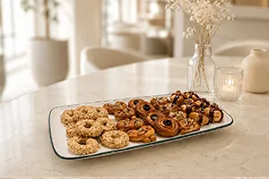 Assorted savory cookies (per pcs $0.75)